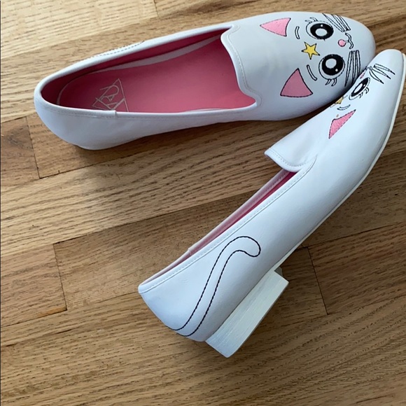 Sailor moon shoes - Picture 2 of 2